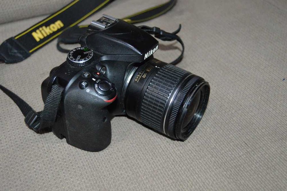 Camera foto DSRL Nikon D3300 + obiectiv 18-55mm DX VR