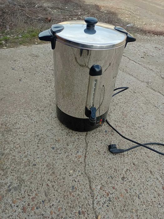 Продам термопот на 30л адрес 6 мкр