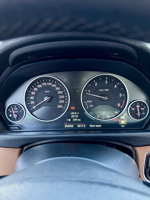 BMW Seria 3 F30 Luxury