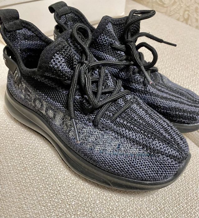 Продам кроссовки сетка