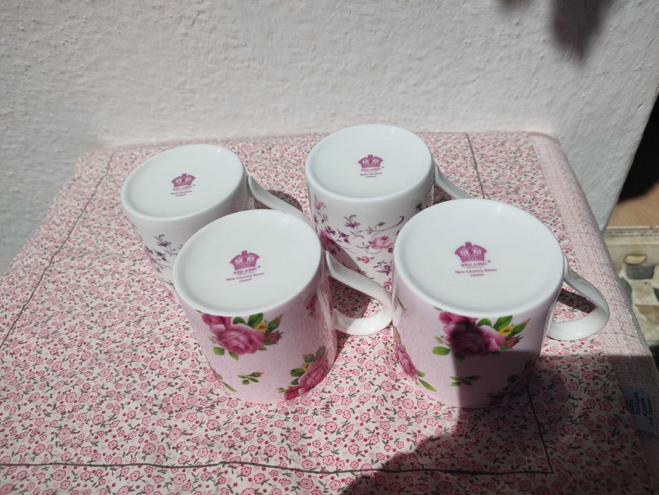 Чаши тип "мъг" Royal Albert New Country Roses и Pink Confetti