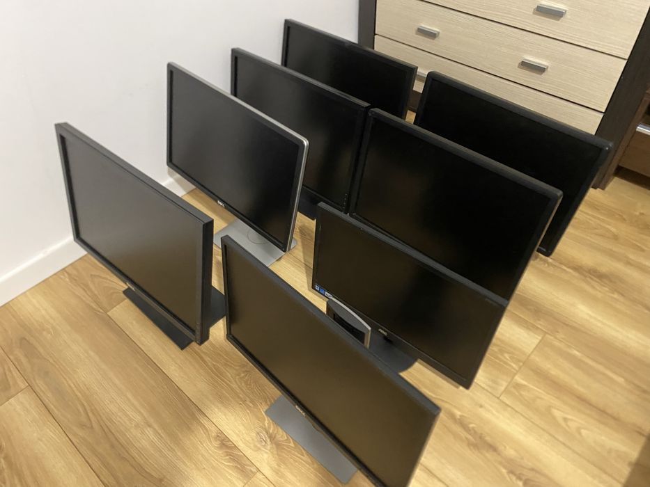 Vand monitoare Dell in state foarte buna!