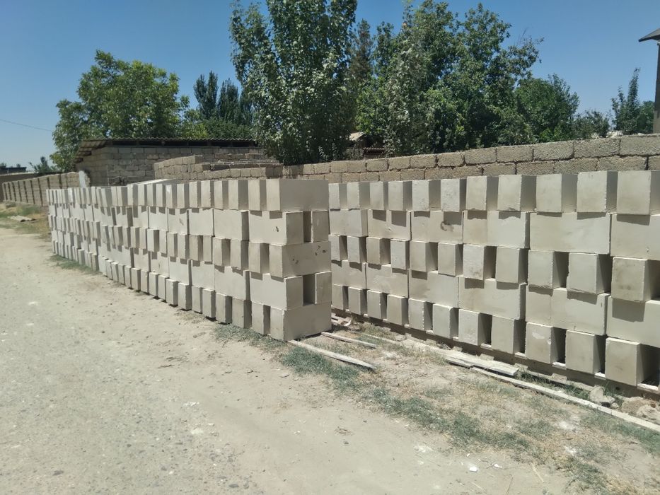 Pena loʻmboz hizmati va pena blok.