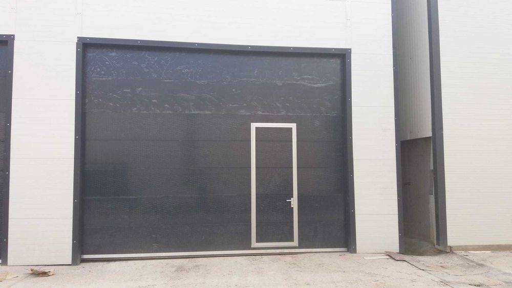 uși de garaj secționale culoare maro