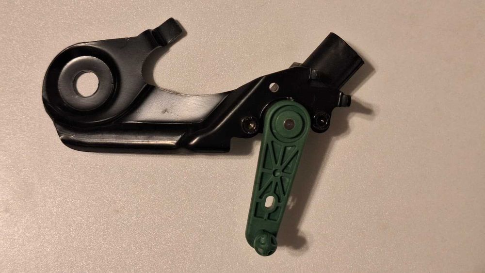 Senzori nivel Xenon Audi A6 C7 (dotat cu perne de aer)