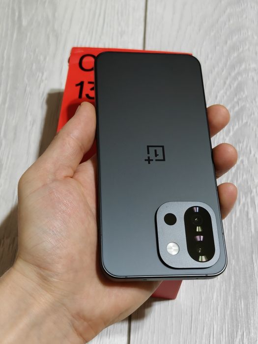 One Plus 13T 256 gb Ram 12+12 5G