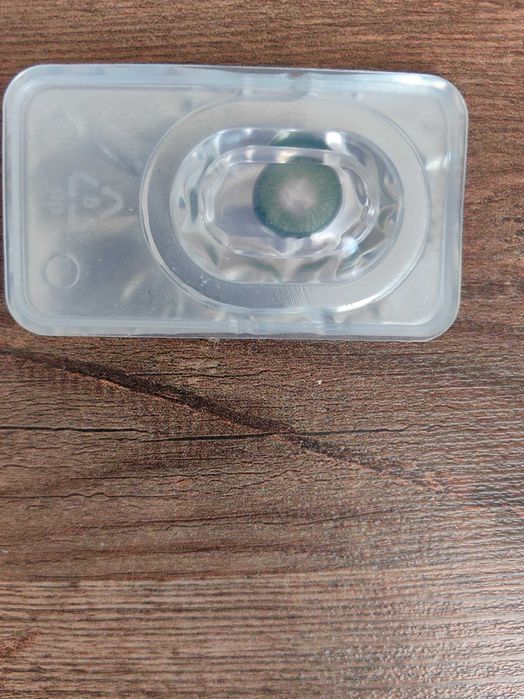 Линзы контактные