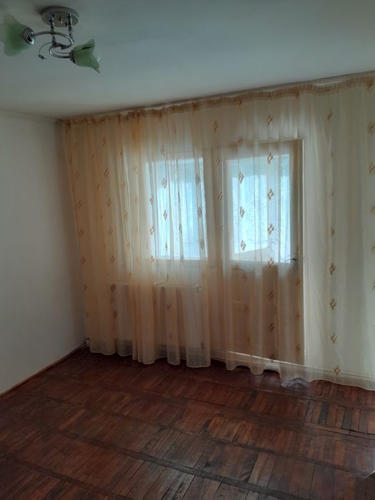 Inchiriez garsoniera Huși