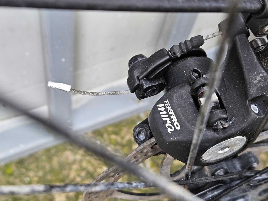 Шосеен/GRAVEL алуминиев велосипед 28 цола FIXIE-шест месеца гаранция