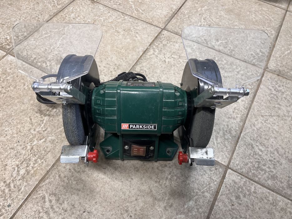 Шмиргел електрически Parkside 200 C1