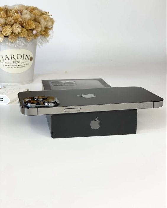 IPhone 13 Pro Max * Graphite * 256 GB * Neverlocked  * Full Box