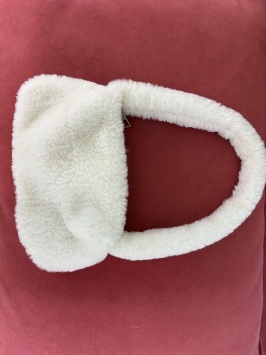 сумка плюшевая белая