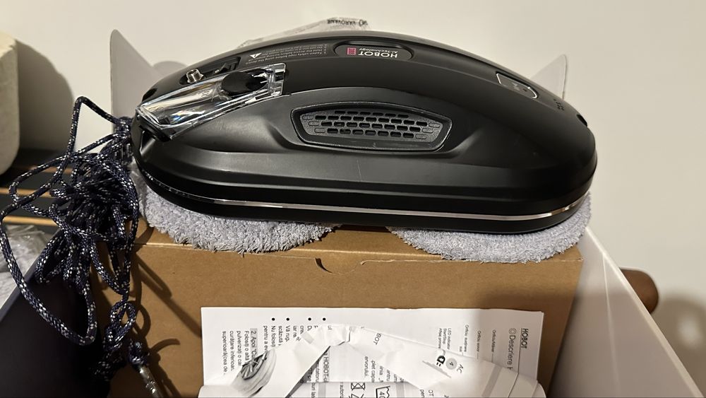 Robot curatare geamuri cu pulverizator HOBOT 388, UPS incorporat