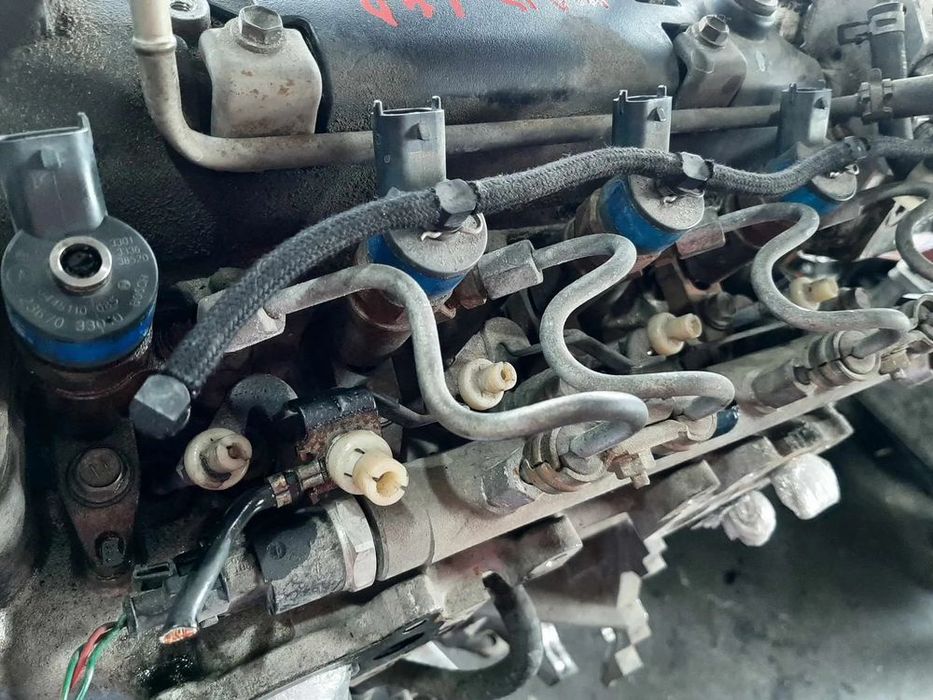 Injector toyota yaris p2 1.4 d-4d 1nd-tv 0445110085