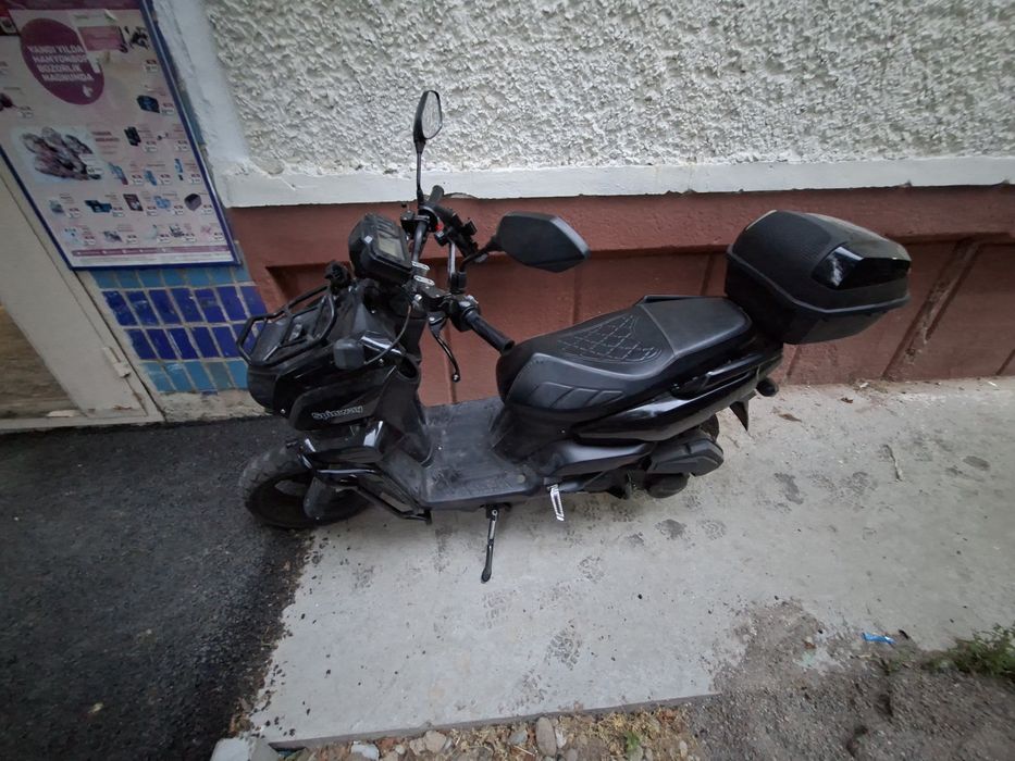 Spinway tank skuter