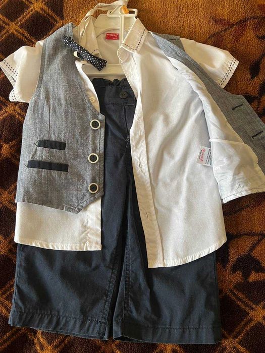 Продам Костюм Тройка для Мальчика