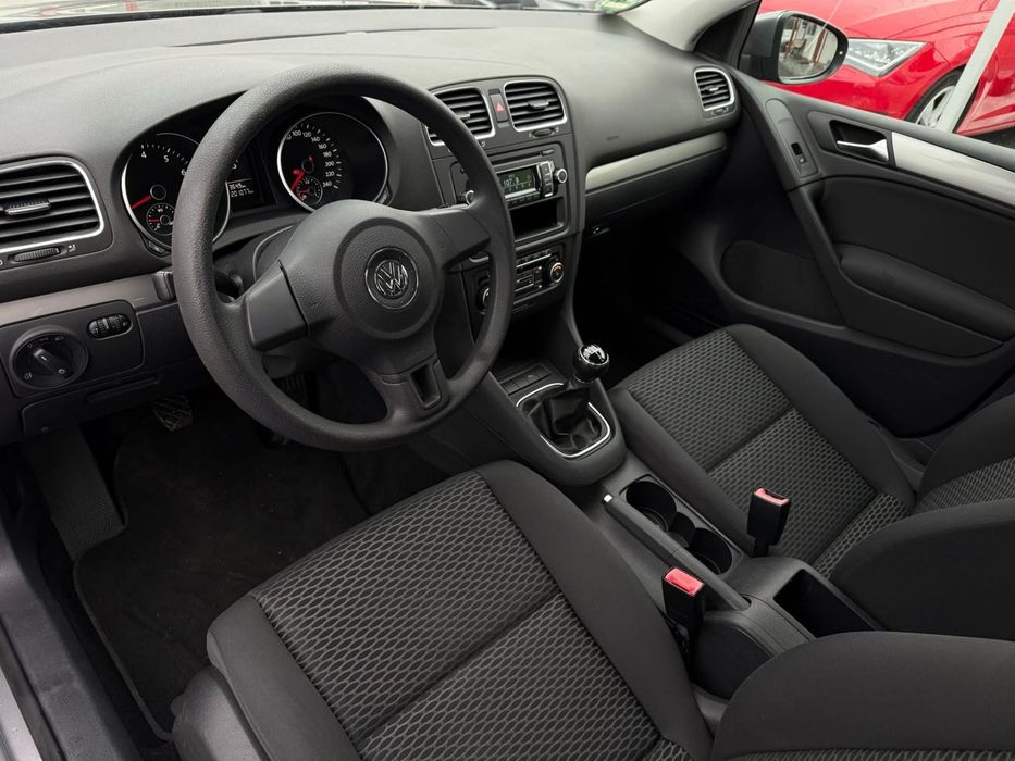 Volkswagen Golf 6 Comfortline - 1.2 Benzina 85cp, Euro5, Climatronic, Scaune incalzite, Senzori parcare fata-spate, Stare foarte buna! Rate cu avans 0