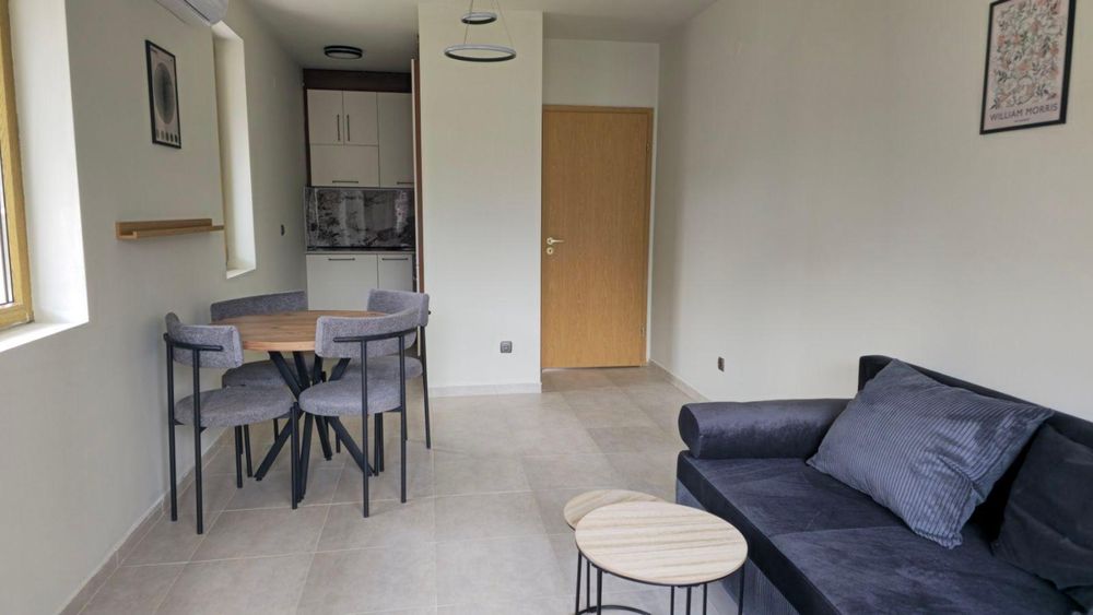 Дава се под наем Двустаен апартамент в София, Витоша - 79 кв.м за 597.21 € - Снимка #1