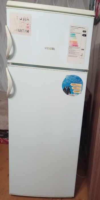 Продам Холодильник Vestel