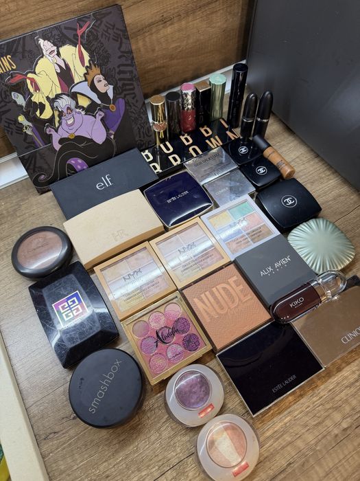 Chanel,Bobbi Brown,Dior