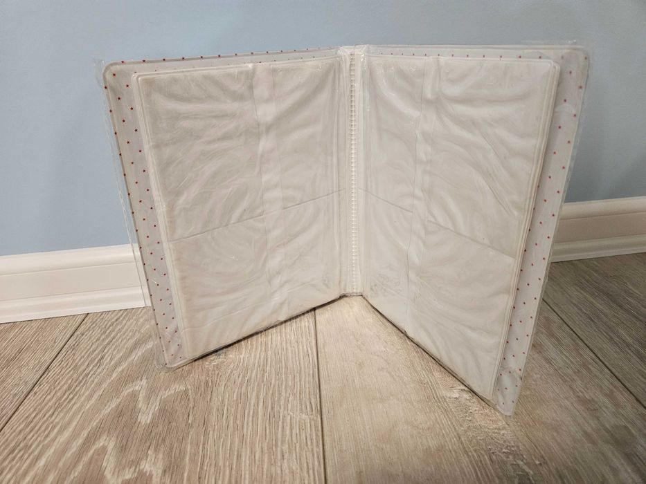 Албум за моментни снимки Fujifilm Instax Mini