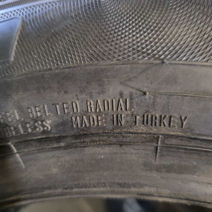 Anvelope turism noi vara  205 55 16 Falken