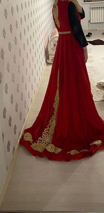 Свадебное платье и бешмет