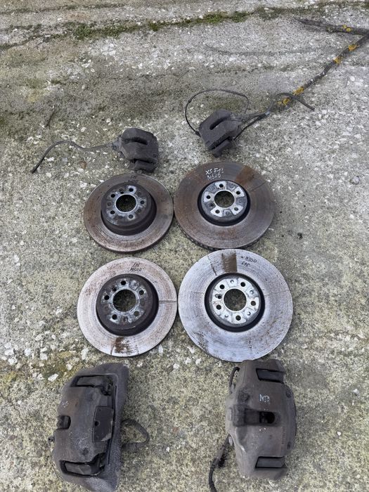 Спирачки бмв м50д х5 х6 ф15 ф16 (spirachki bmw x5 x6 m50d)