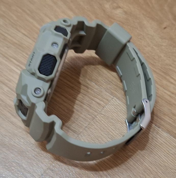 Часовник Casio G-Shock GA-010-5A