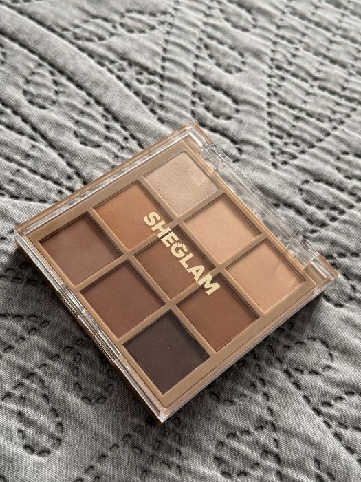 Палитри сенки и хайлайтър