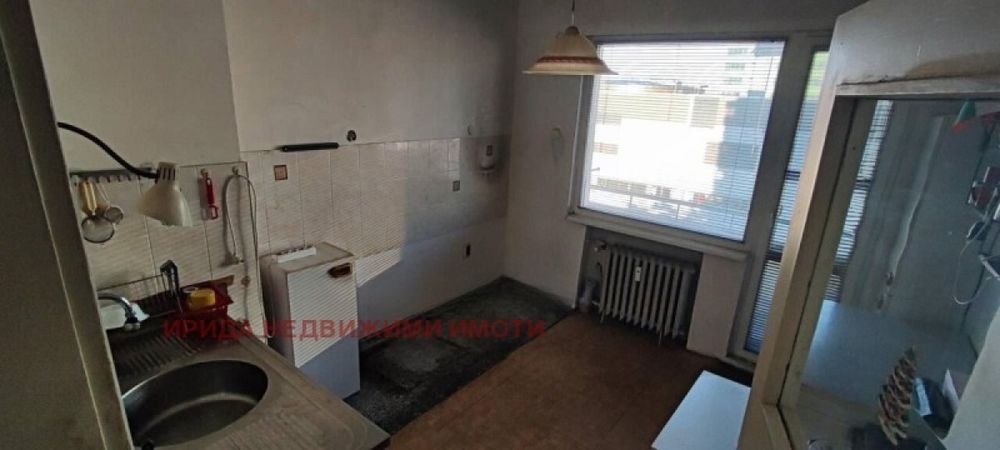 Двустаен апартамент в Оборище