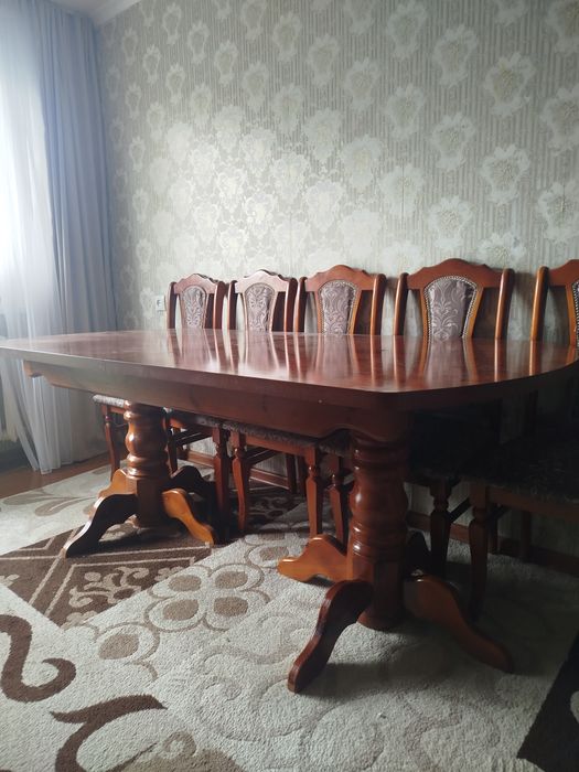 Продам стол со стульями