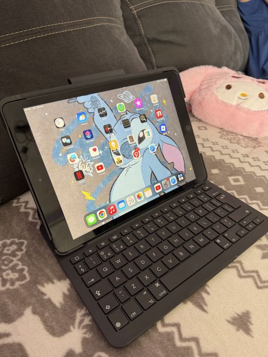 Tableta  Apple iPad Gen7 32gb 2019  gsm + husa Logitech Slim Folio