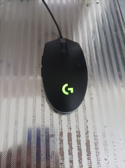 Logitech g102 holati yaxshi