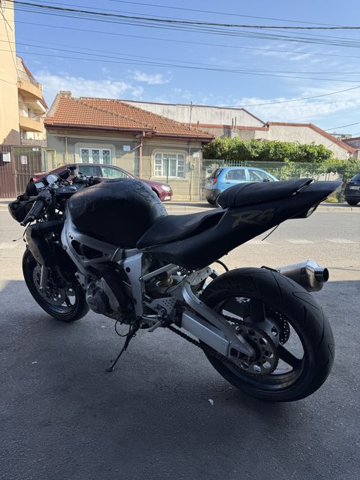 Yamaha  r6 yzf defect vand intreg sau dezmembrez