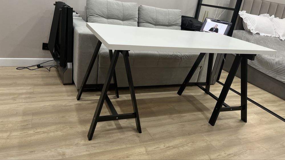 Стол IKEA разборный в хорошем состоянии