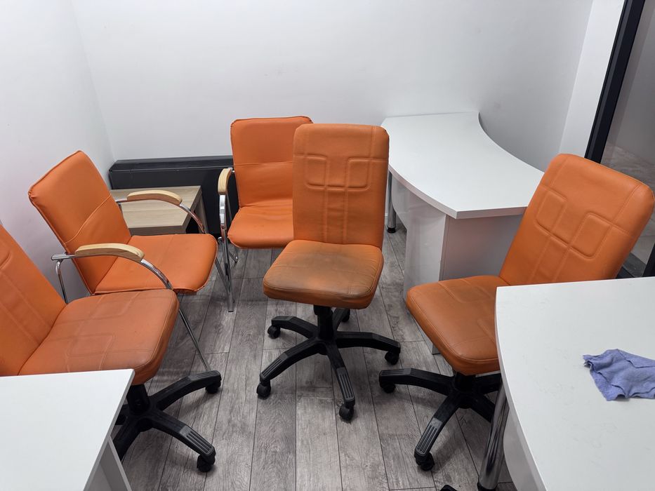 Кресла офисные б/у