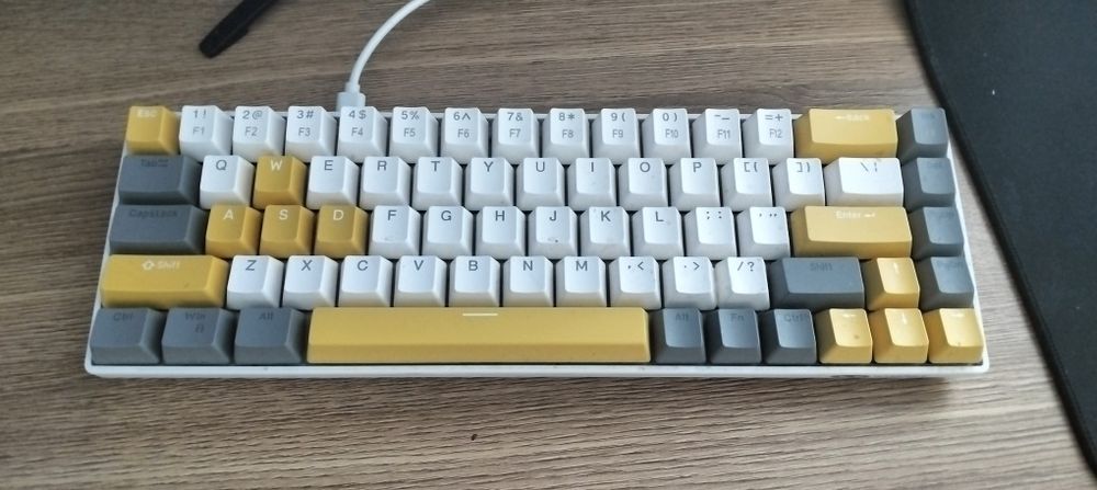 Продам клавиатуру magegee