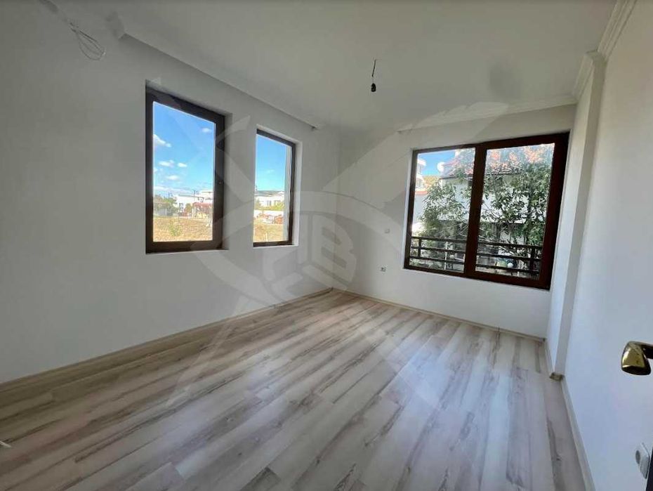 Продава се Многостаен апартамент в Свети Влас - 150 кв.м за 1307 €/кв.м - Снимка #1