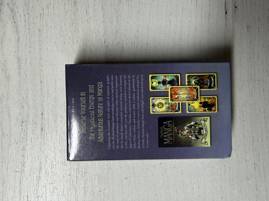 книга, таро. и игрушечка