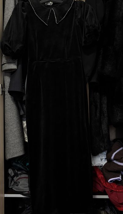 Чёрное вечернее платье