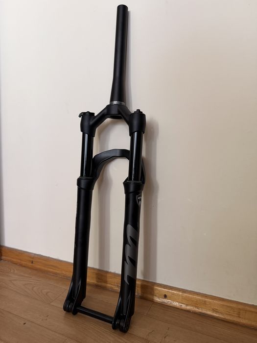 Новая вилка Manitou Markhour 100mm