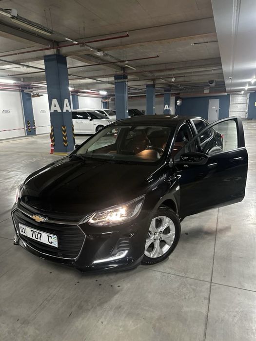 Onix Premier zo’r xolatda bir qo’l avtosalondan