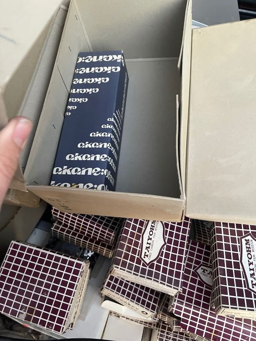 Резистори 200 000 бройки