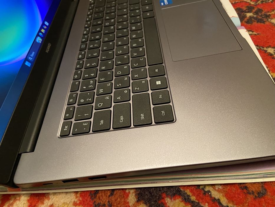 Core i5,1155G7 Huawei SSD нови поч