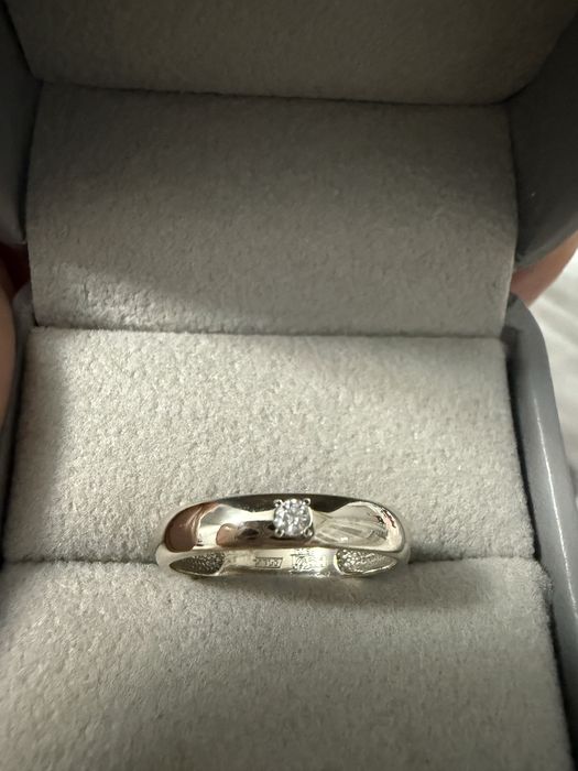 Бриллиантвое кольцо