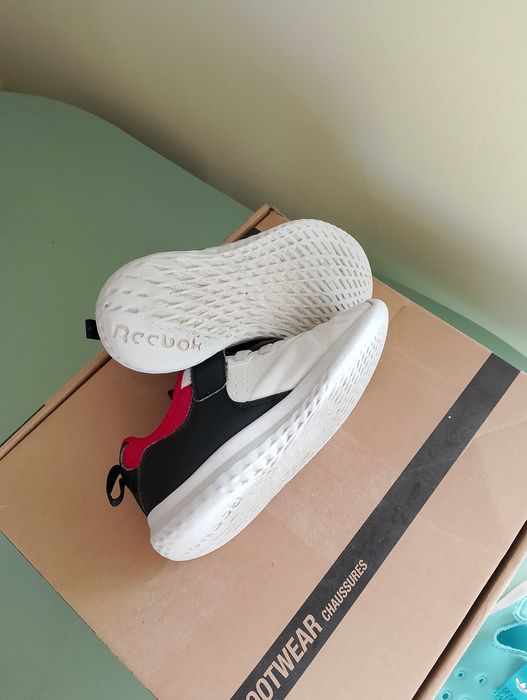 Детски маратонки апрески и сандали