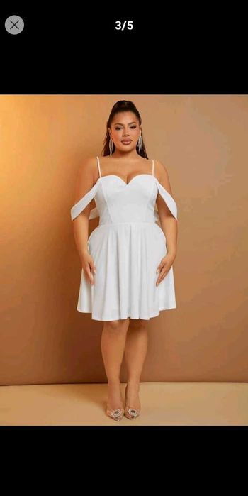 Дамска бяла рокля