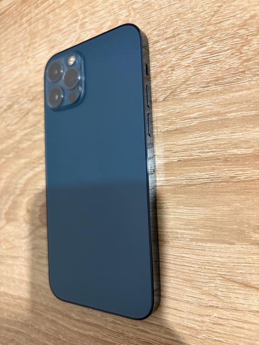 Iphone 12 pro в хорошем состояний