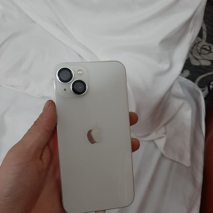 Сотка IPhone 13.